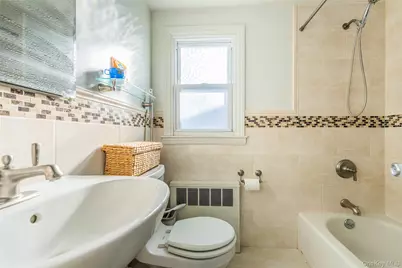 94 Sheridan Boulevard, Mineola, NY 11501 - Photo 22