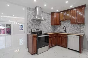 21 Linden Blvd, Hicksville, NY 11801 - Photo 10