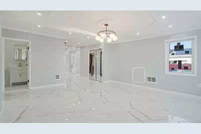 21 Linden Boulevard, Hicksville, NY 11801 - Photo 6