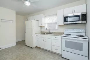 118 McLaughlin St, Glen Cove, NY 11542 - Photo 4