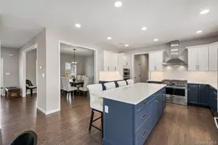 10 Harrier Ridge Dr, Wallkill, NY 12589 - Photo 2