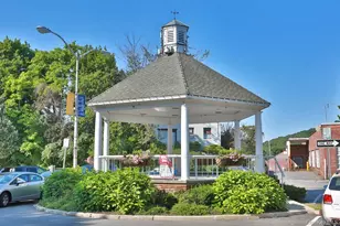 580 Bedford Rd, Pleasantville, NY 10570 - Photo 16