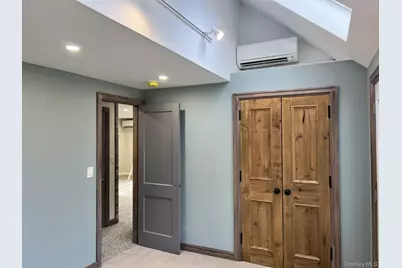 24 Lindner Place, Smithtown, NY 11787 - Photo 22