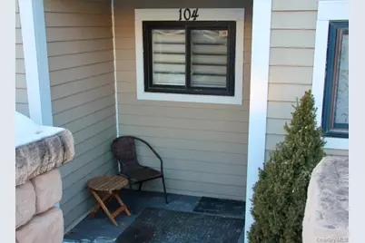 104 Park Drive, Mount Kisco, NY 10549 - Photo 2