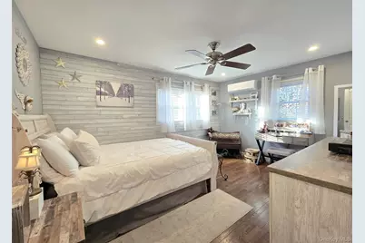 94 Clarendon Road, Ronkonkoma, NY 11779 - Photo 16