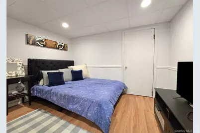 94 Clarendon Road, Ronkonkoma, NY 11779 - Photo 22