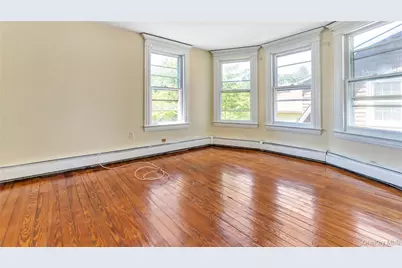 177 Franklin Avenue #2nd Fl, Sea Cliff, NY 11579 - Photo 8