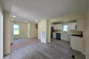 13 Chestnut St, Middletown, NY 10940 - Photo 4