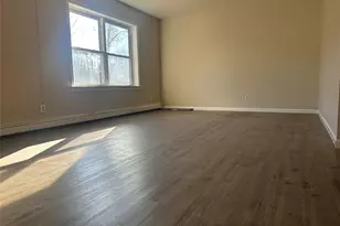 27 Dandelion Ln, Wallkill, NY 12589 - Photo 4