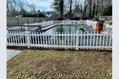 359 Wellwood Drive, Shirley, NY 11967 - Photo 6