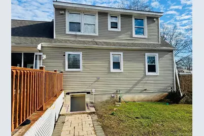 359 Wellwood Drive, Shirley, NY 11967 - Photo 2