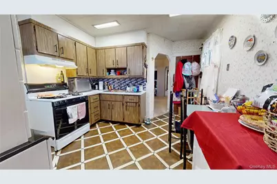 10931 109th Street, Ozone Park, NY 11420 - Photo 8