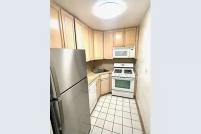 61-20 Grand Central Parkway #A1407, Forest Hills, NY 11375 - Photo 4