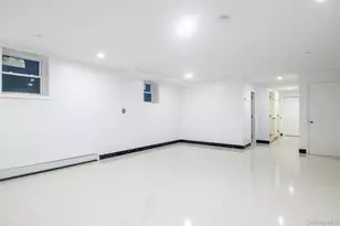 9-24 129th St, College Point, NY 11356 - Photo 16