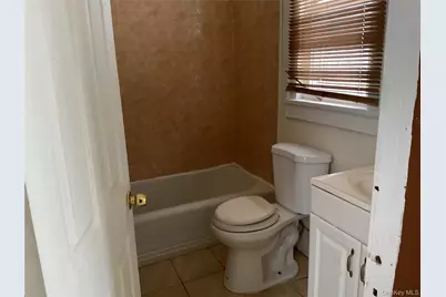 76 Lawrwnce Avenue #one, New Windsor, NY 12553 - Photo 10