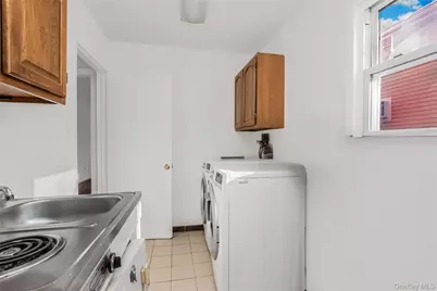 305 Glenbrook Avenue, Yonkers, NY 10705 - Photo 28