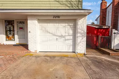 3291 Wolfson Drive, Baldwin, NY 11510 - Photo 2