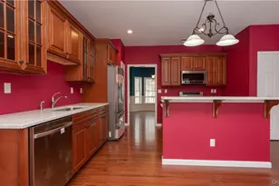 5 Harrier Ridge Dr, Wallkill, NY 12589 - Photo 2