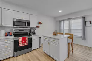 37 Whalers Cove, Babylon, NY 11702 - Photo 8