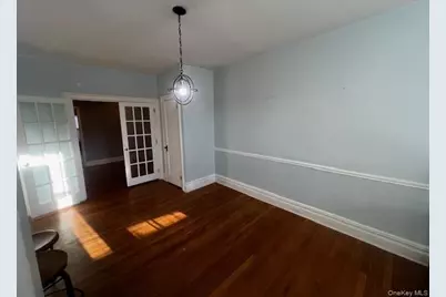 22 Stephenson Boulevard, New Rochelle, NY 10801 - Photo 4