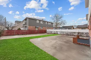 141-01 255th St, Rosedale, NY 11422 - Photo 16