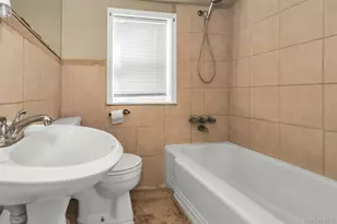 31 Cedar St, Roosevelt, NY 11575 - Photo 22