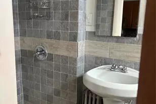 104-40 114th St, Jamaica, NY 11419 - Photo 12