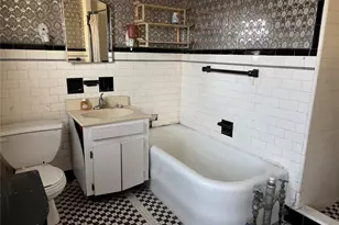 104-40 114th St, Jamaica, NY 11419 - Photo 22