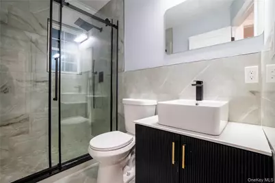 139 Maple Avenue, Bethpage, NY 11714 - Photo 20