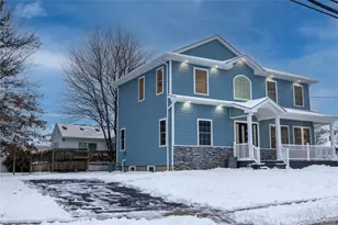 139 Maple Ave, Bethpage, NY 11714 - Photo 2