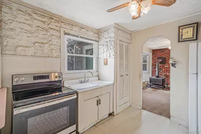 15 Beatrice Drive, Shirley, NY 11967 - Photo 12