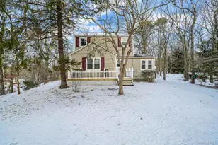 15 Beatrice Dr, Shirley, NY 11967 - Photo 2