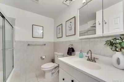 33 E Potter Lane NE, Huntington, NY 11743 - Photo 12