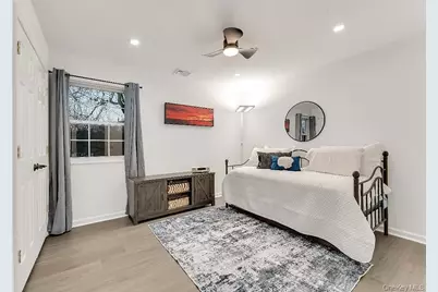 33 E Potter Lane NE, Huntington, NY 11743 - Photo 8