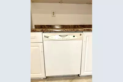 48 West Main Street, Riverhead, NY 11901 - Photo 12