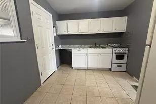 2804 Eagle Ave, Medford, NY 11763 - Photo 10