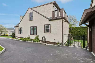 148 Chelsea Street, Hawthorne, NY 10532 - Photo 38