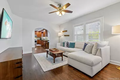 148 Chelsea Street, Hawthorne, NY 10532 - Photo 8