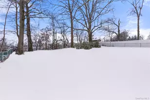 258 Holt Dr, Pearl River, NY 10965 - Photo 32