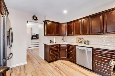 360 Locust Avenue, Oakdale, NY 11769 - Photo 8