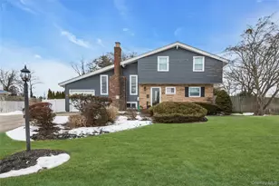 360 Locust Ave, Oakdale, NY 11769 - Photo 2