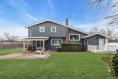 360 Locust Avenue, Oakdale, NY 11769 - Photo 24