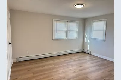 129 Spring Lane, Levittown, NY 11756 - Photo 6