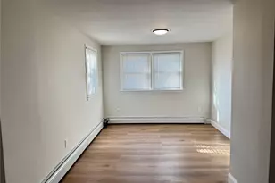 129 Spring Ln, Levittown, NY 11756 - Photo 8