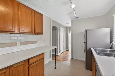 81 Pine Grove Avenue, Kingston, NY 12401 - Photo 8