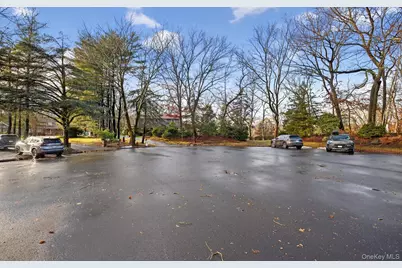 4 Penn Court, Dix Hills, NY 11746 - Photo 50