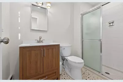 4 Penn Court, Dix Hills, NY 11746 - Photo 30