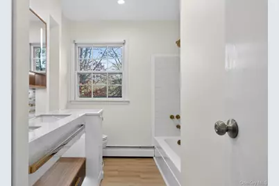 4 Penn Court, Dix Hills, NY 11746 - Photo 34