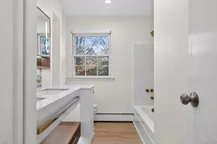 4 Penn Ct, Dix Hills, NY 11746 - Photo 34