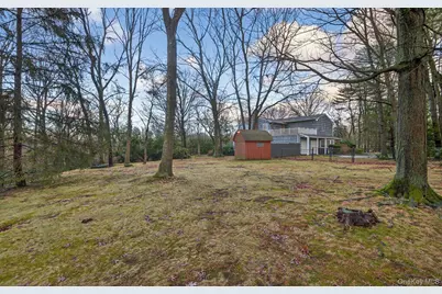 4 Penn Court, Dix Hills, NY 11746 - Photo 48